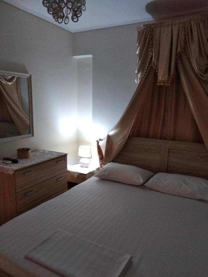Penthouse Deluxe Apartment At פיראוס מראה חיצוני תמונה